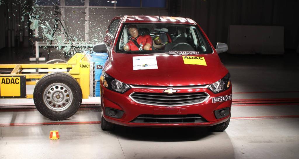 Renault Kwid ganha três estrelas em crash test