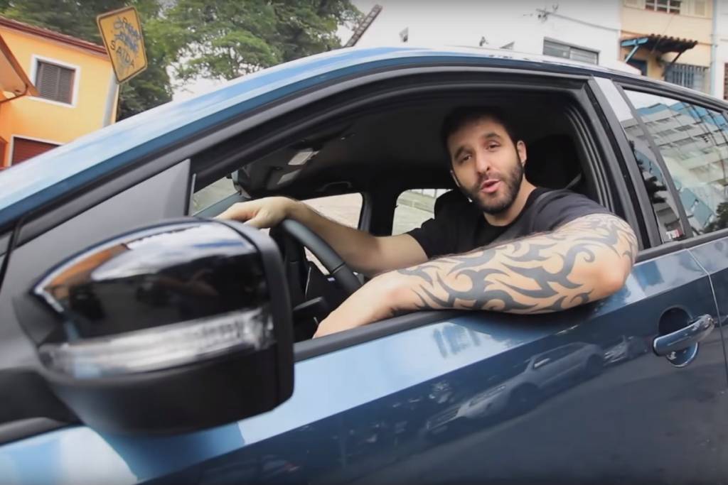 VW convoca Rafinha Bastos para rebater provocações do Kwid