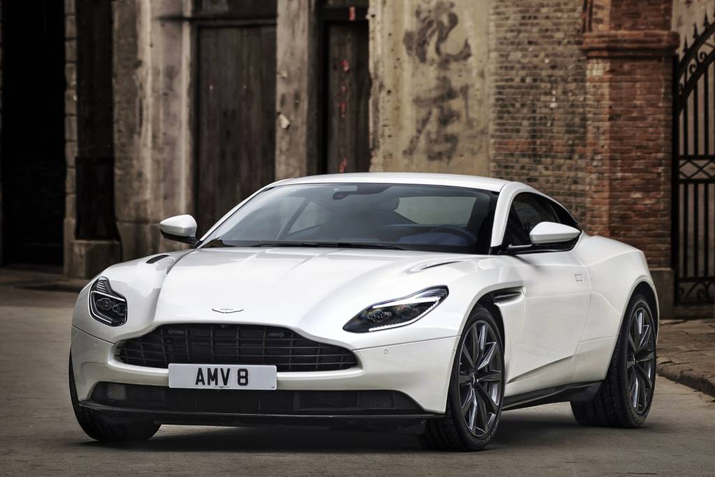 aston_martin_db11_v8_7