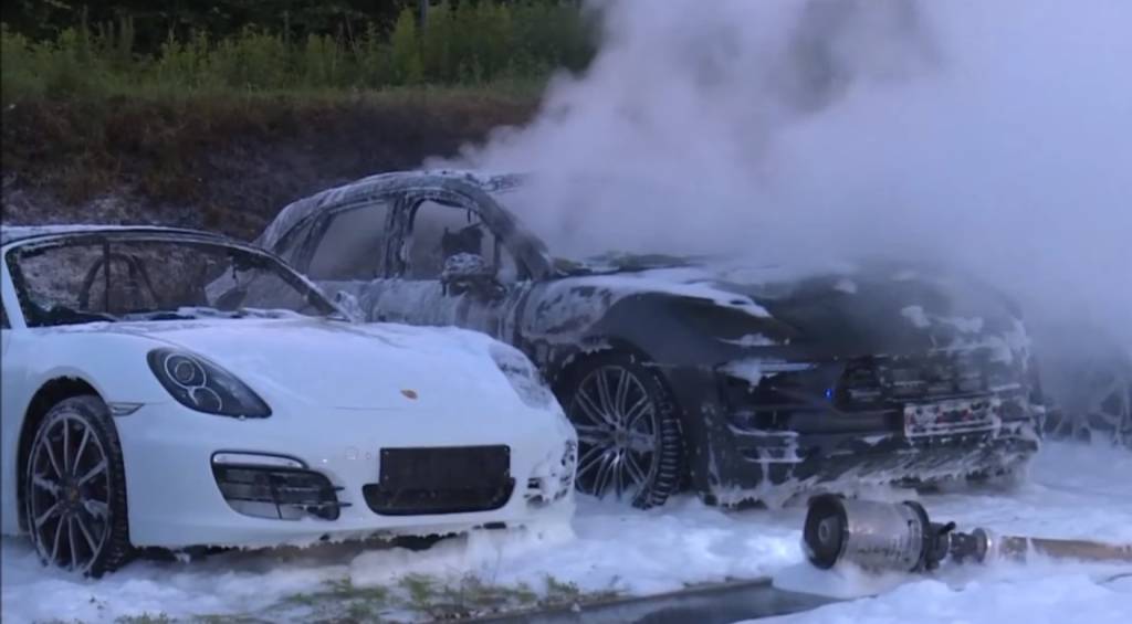 Incêndio em concessionária destrói 12 Porsches na Alemanha