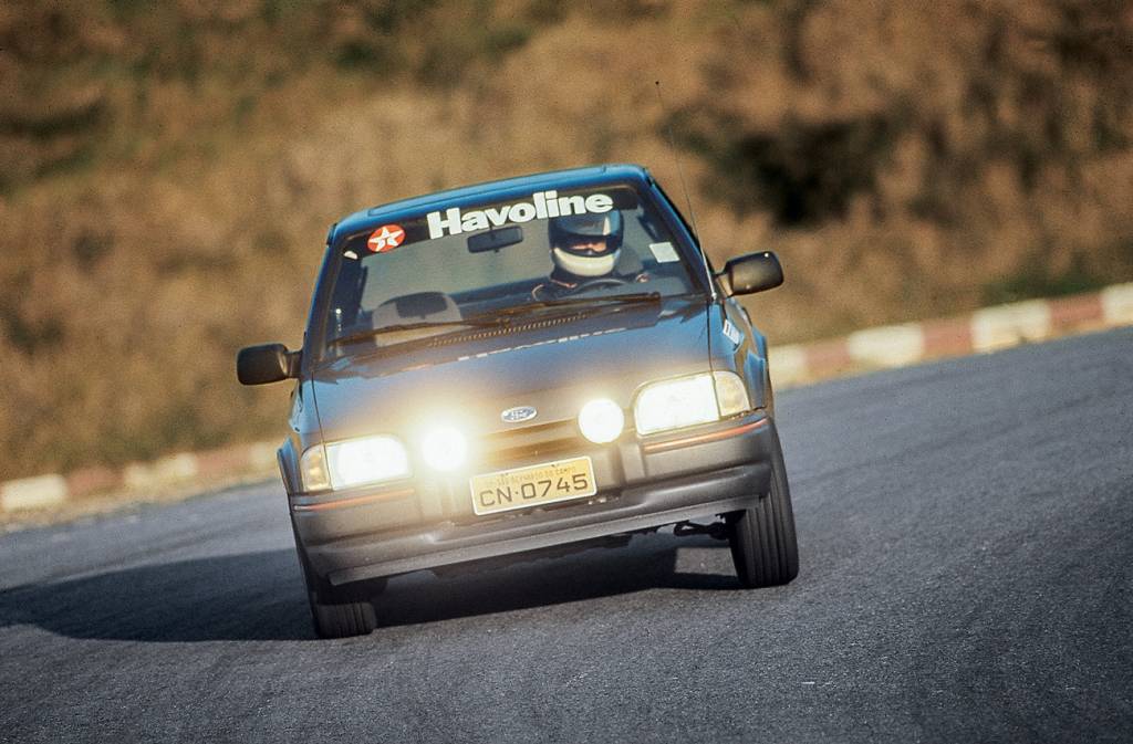 Como (e quando) usar os faróis de milha do carro