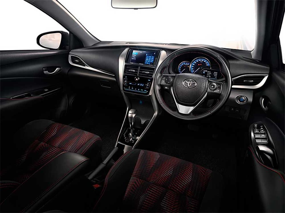 Toyota-Yaris-Ativ-2