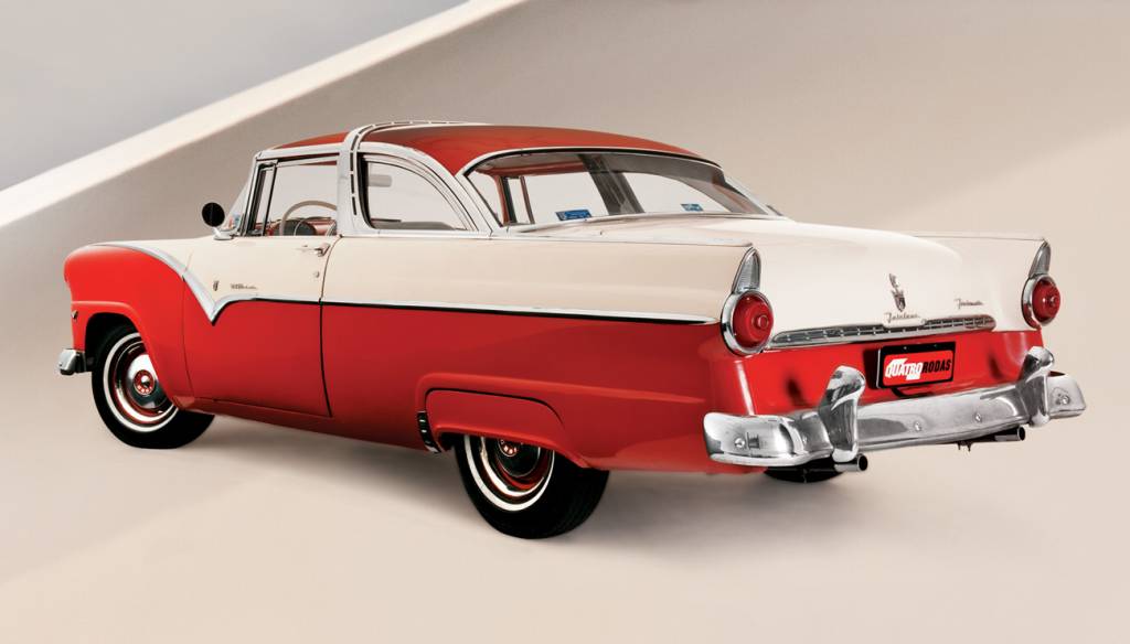 Ford Crown Victoria Pintura saia-e-blusa e barbatanas traseiras: itens obrigatórios nos clássicos dos anos 50