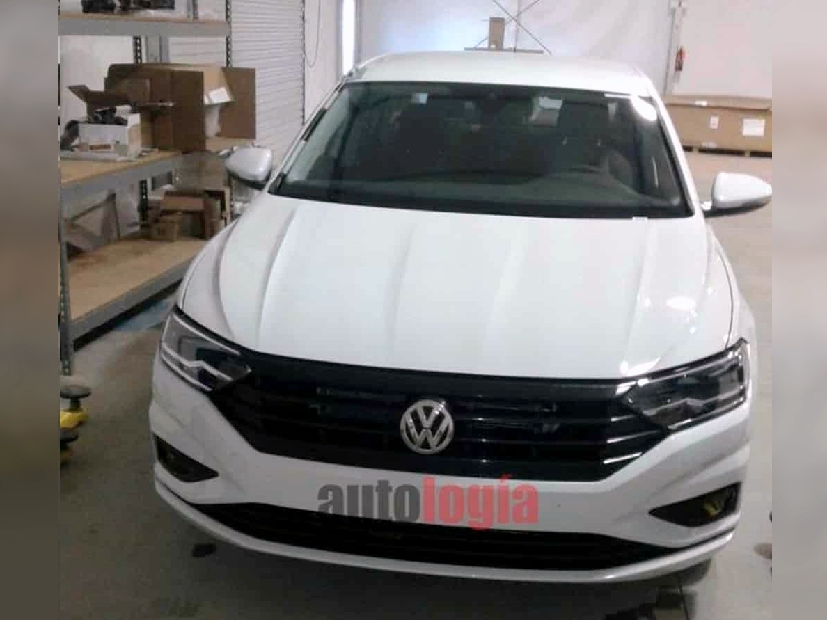 Volkswagen Jetta 2018 (1)