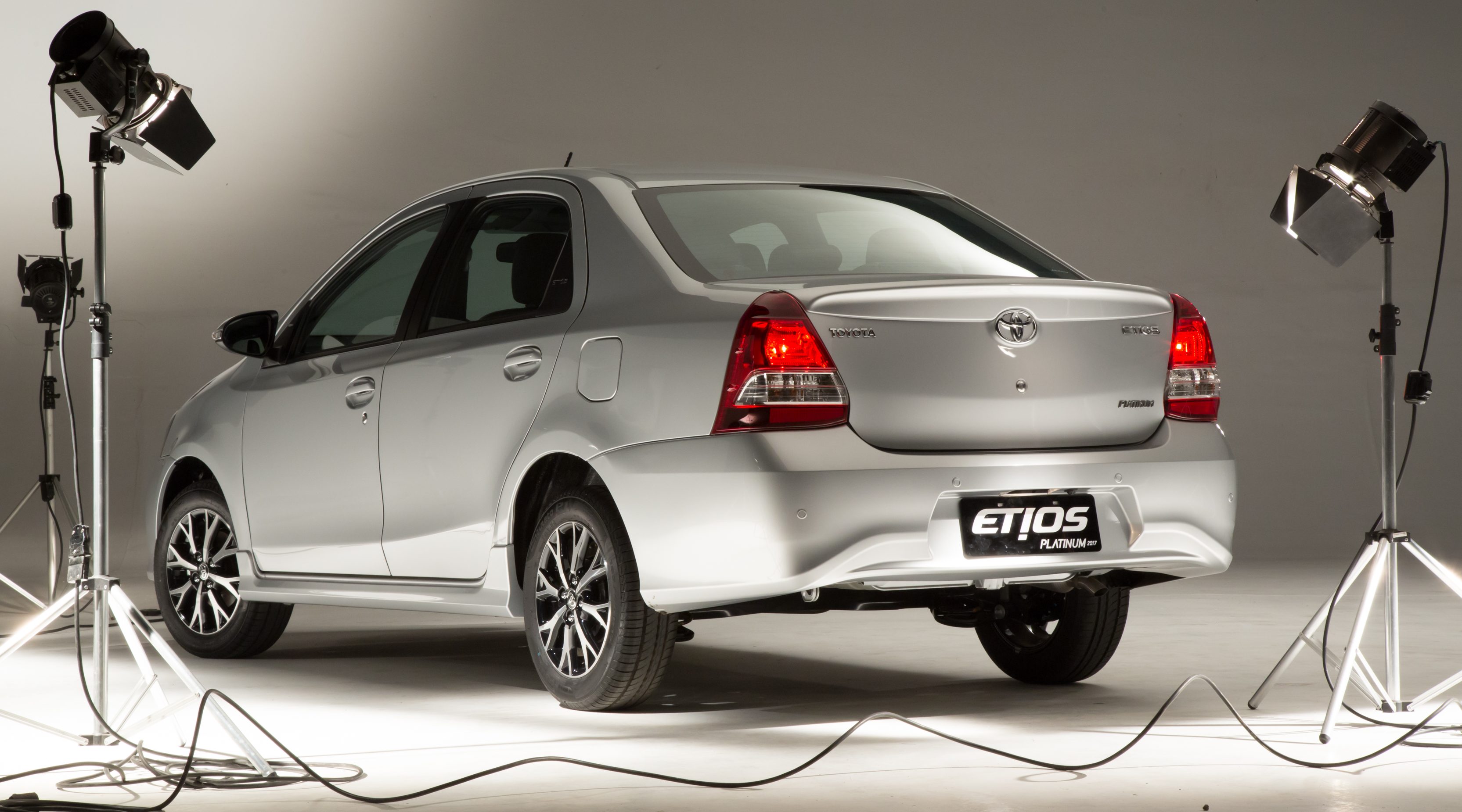 Toyota Etios Sedan Platinum 2