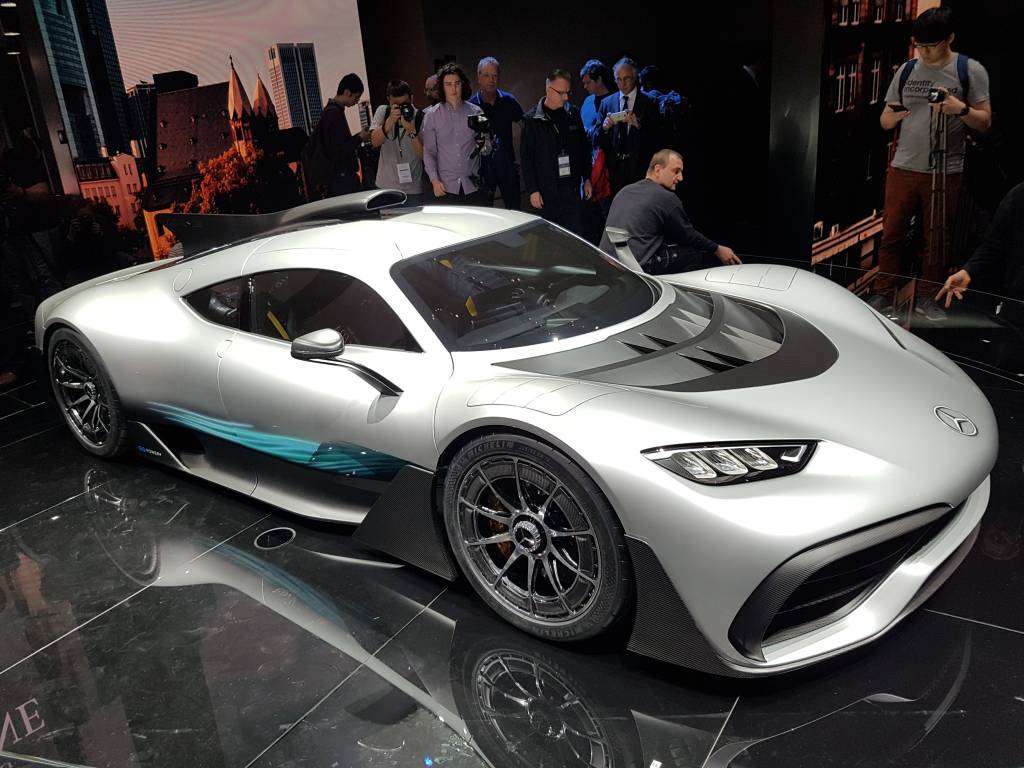 Mercedes-AMG Project ONE: motor de F-1 e 1006 cv livres nas ruas