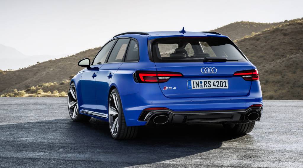 Audi RS4 Avant: uma perua de 450 cv para famílias apressadas