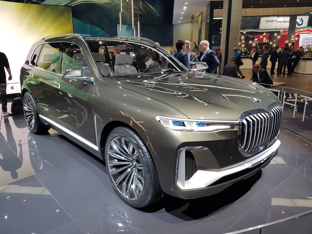 BMW antecipa os novos X7 e Série 8 com conceitos próximos do real