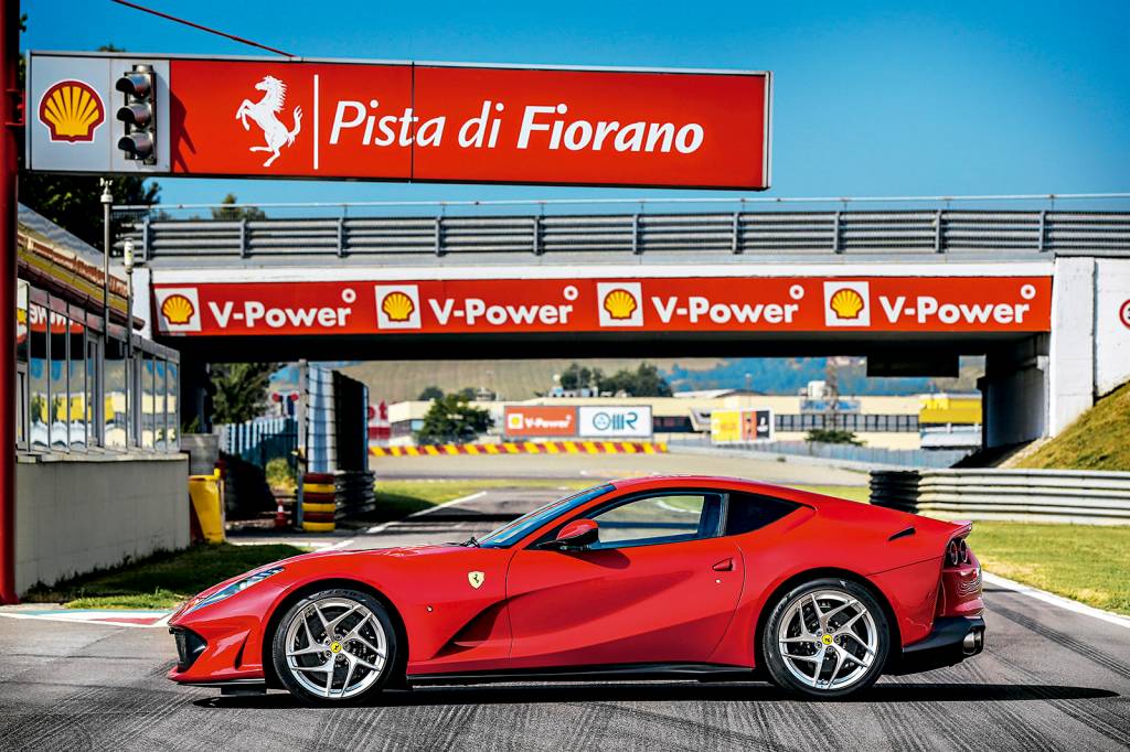 Impressões: Ferrari 812 Superfast