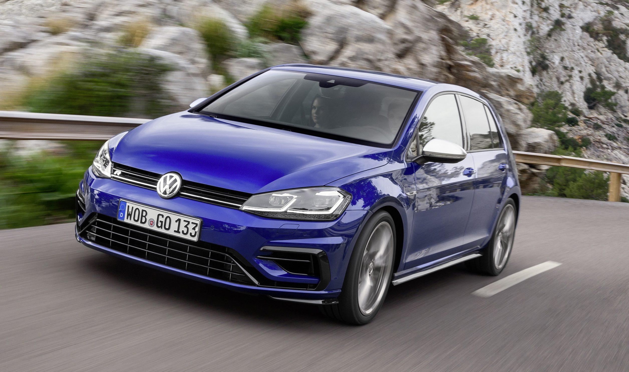 VW Golf R 2