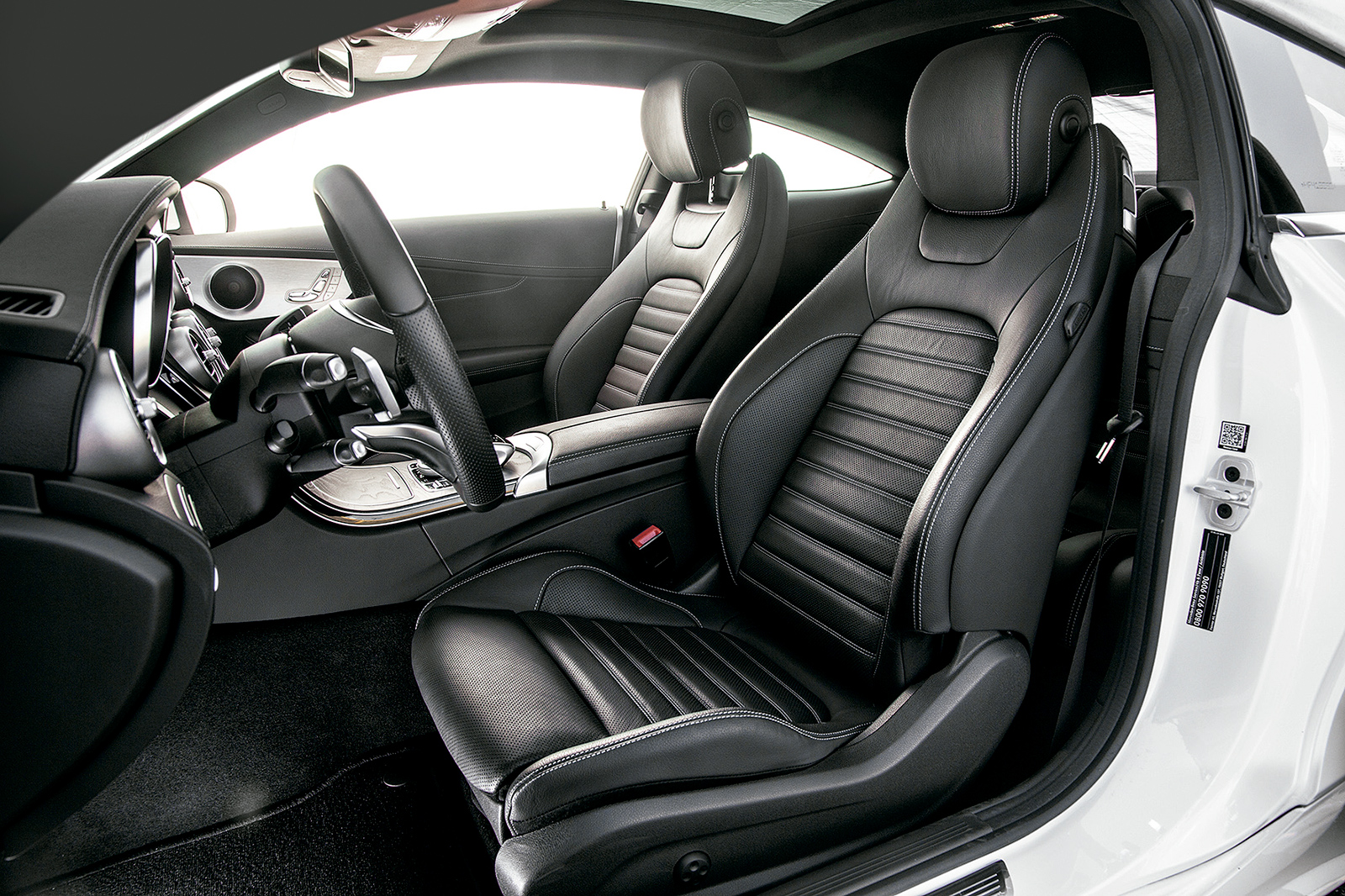 Mercedes-Benz-C250-3