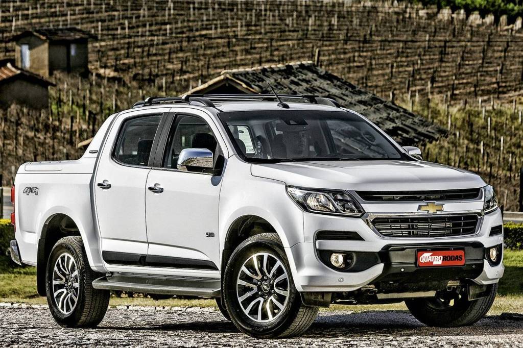 Chevrolet S10 fica mais cara, mas volta a ter versão Advantage