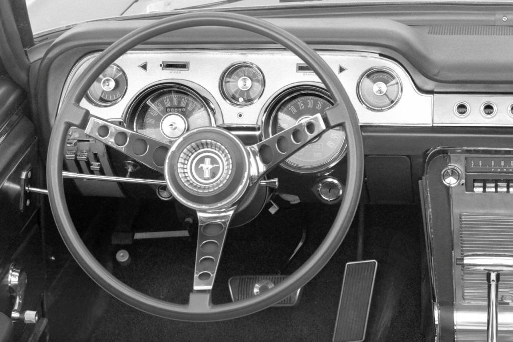 Cinco décadas ao volante do Ford Mustang