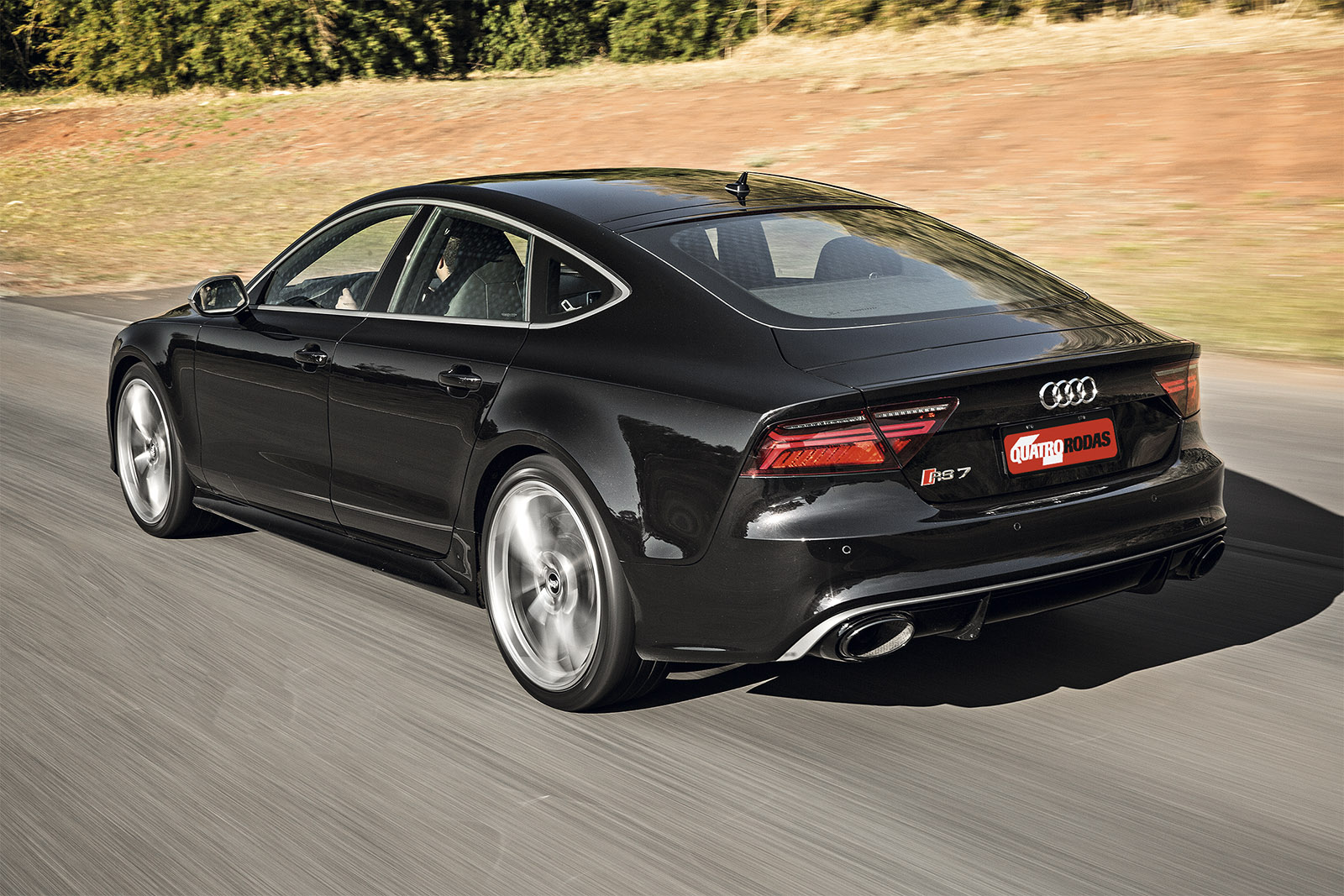 Comparativo: Mercedes-AMG E63 S x Audi RS 7