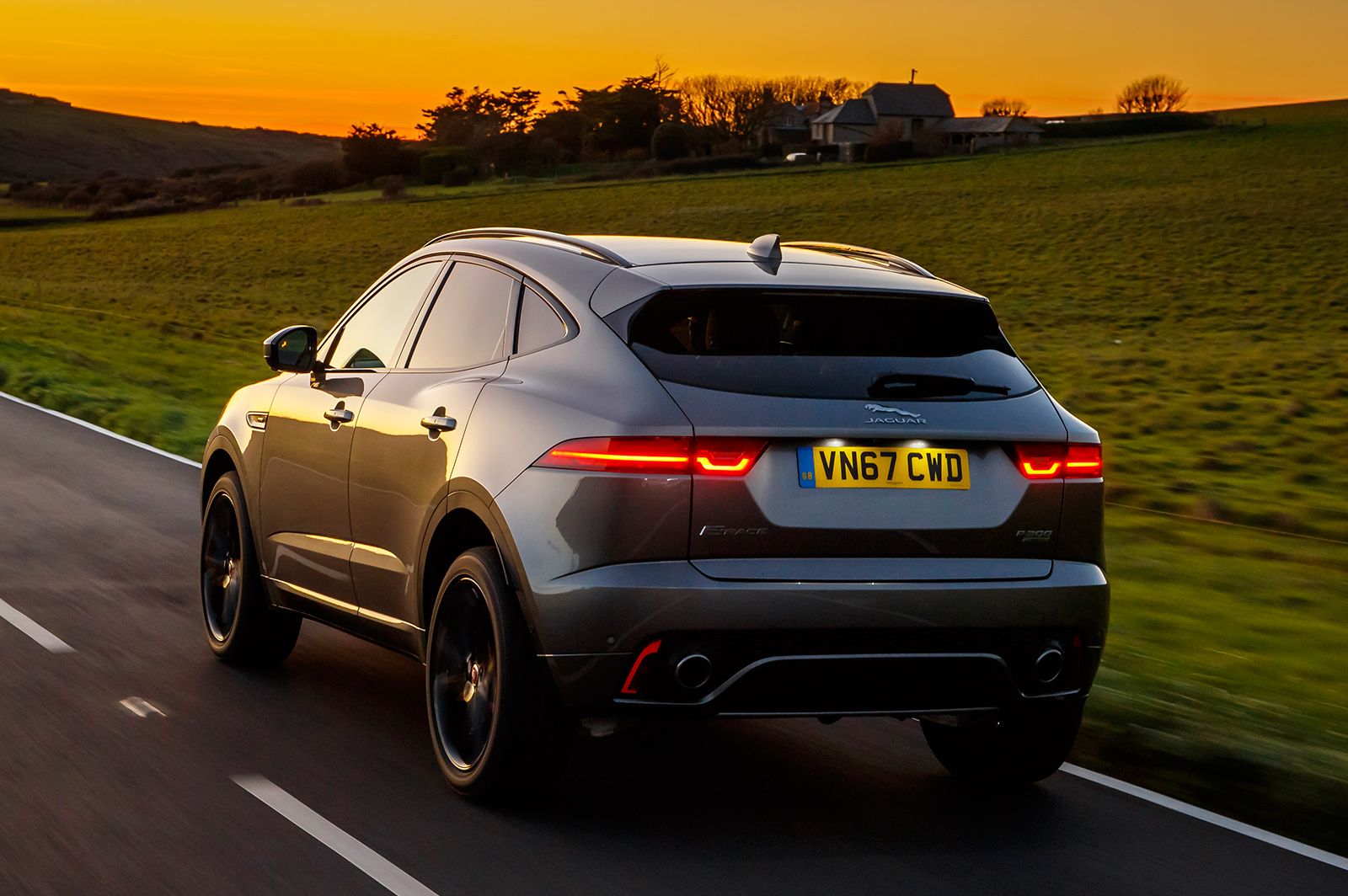 Jaguar E-Pace ter&aacute; pre&ccedil;os semelhantes aos do Evoque