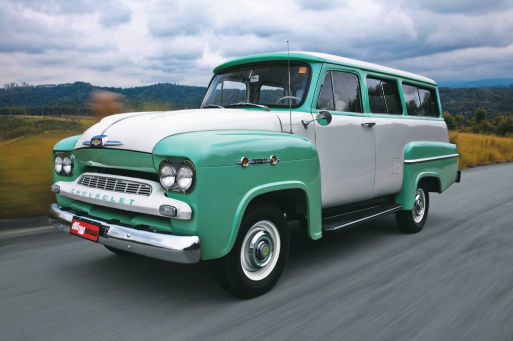 Chevrolet Amazona era uma Suburban à brasileira e antecedeu a Veraneio