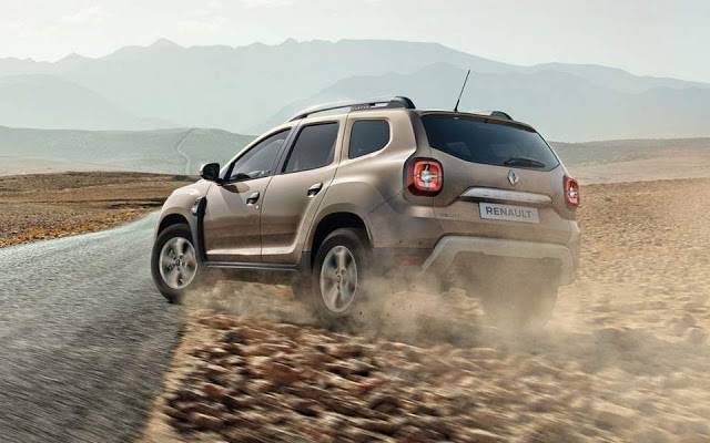 A suspensão alta dos SUVs realmente suporta melhor os buracos?
