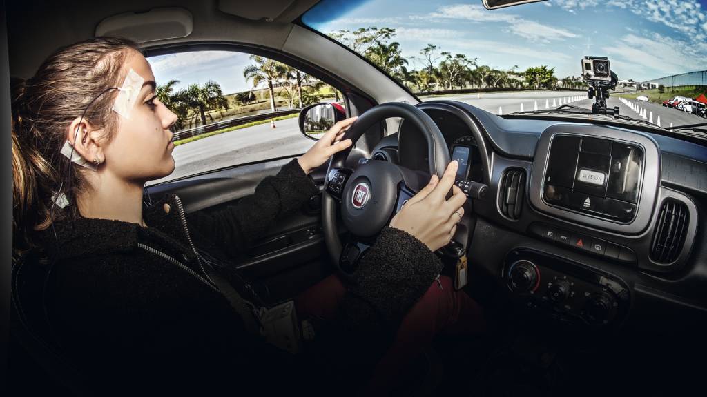 Sono ao volante é tão perigoso quanto o álcool