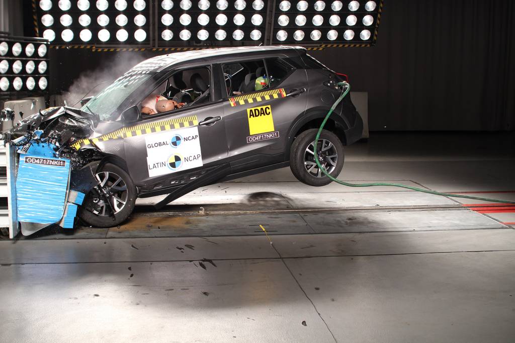 Nissan Kicks brasileiro recebe 4 estrelas em teste do Latin NCAP