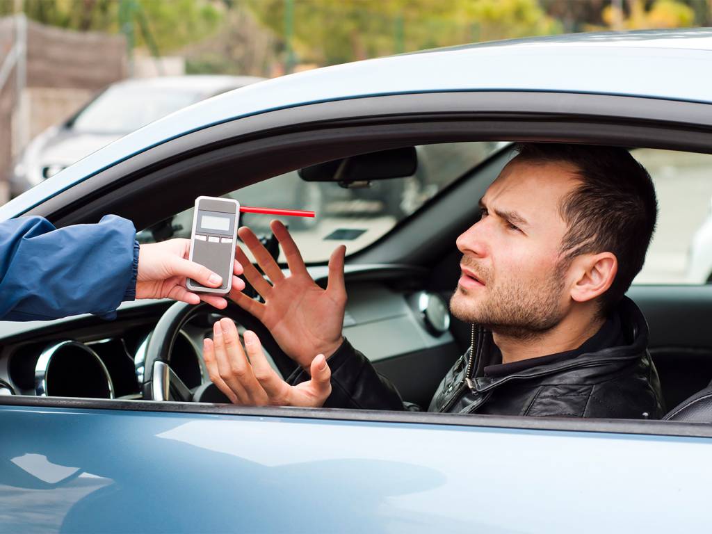 Detran quer suspender a CNH de 418.000 motoristas multados em 2020; entenda