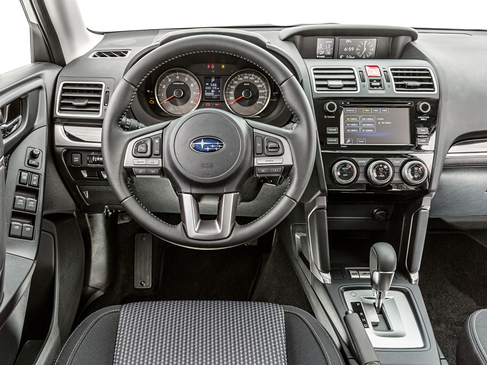 O acabamento da cabine &eacute; de boa qualidade