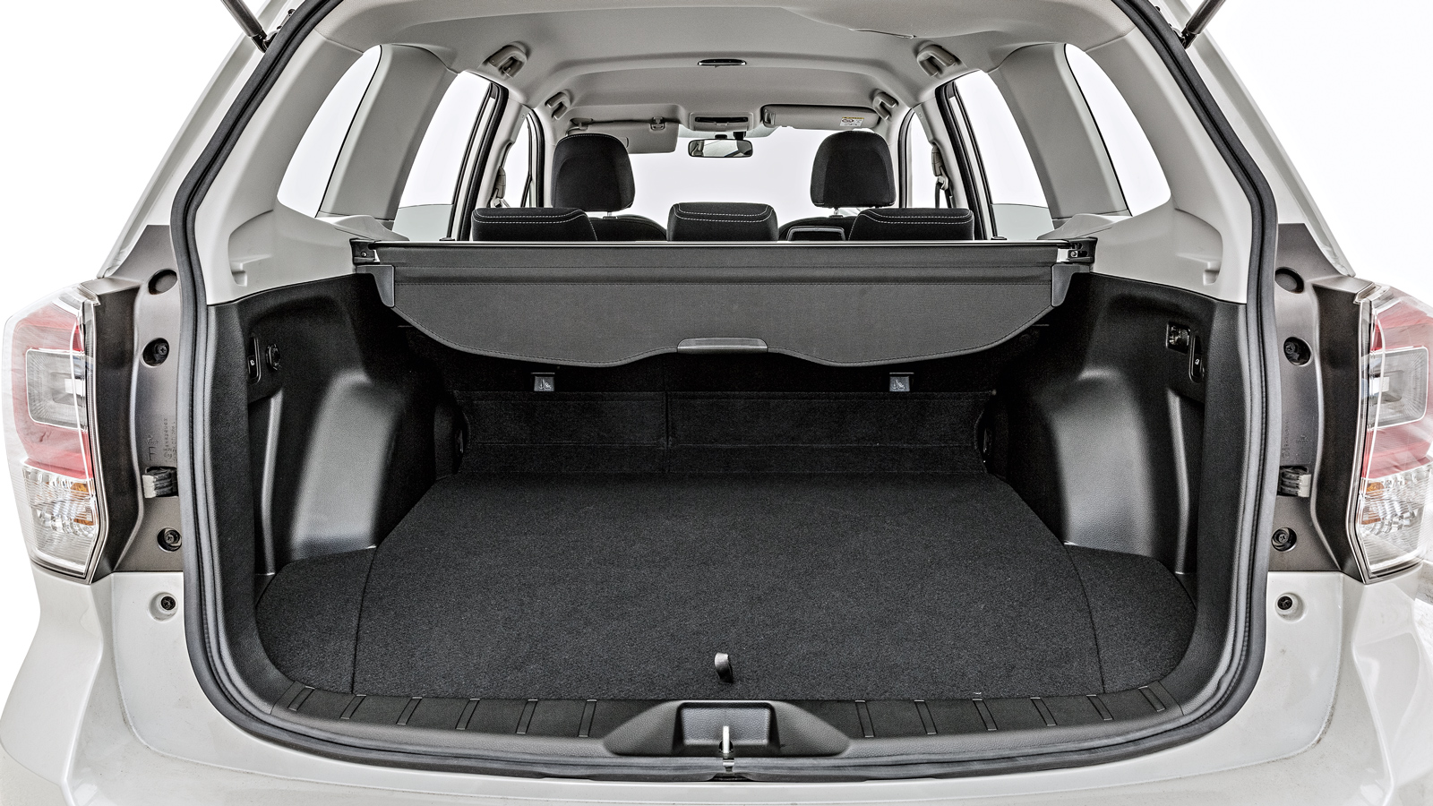 Porta-malas tem capacidade de 505 litros