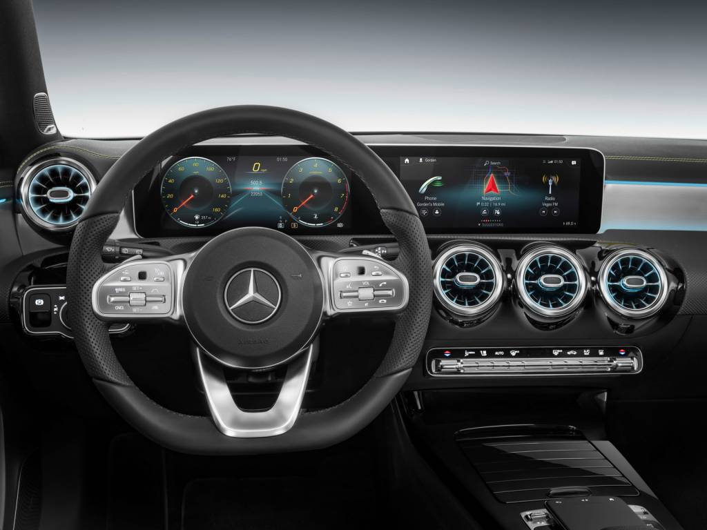 Mercedes-MBUX-01 Mercedes-MBUX-01