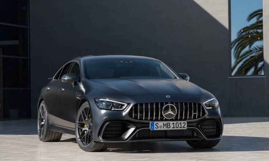 Mercedes-AMG GT 4 chega para fazer frente ao Porsche Panamera