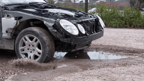 Caiu em um buraco? Entenda como receber o reembolso