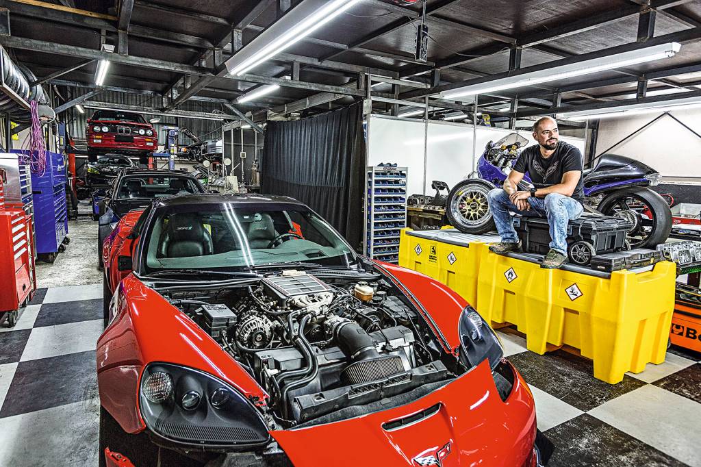 Essas oficinas trabalham de portas fechadas e só atendem por indicação