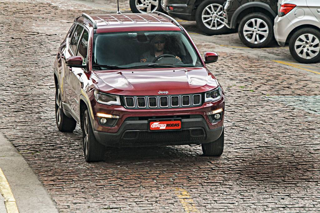 Longa Duração: barulheira na suspensão do Jeep Compass continua