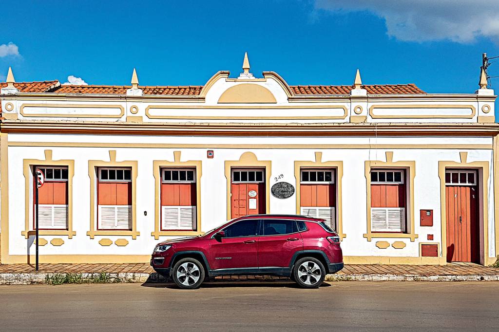 Longa duração: amortecedores do Jeep Compass demoram para chegar