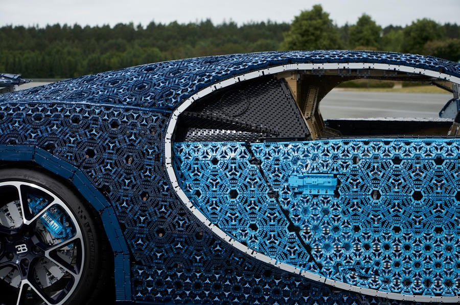 lego-bugatti-chrion-2018-857_0 lego-bugatti-chrion-2018-857_0