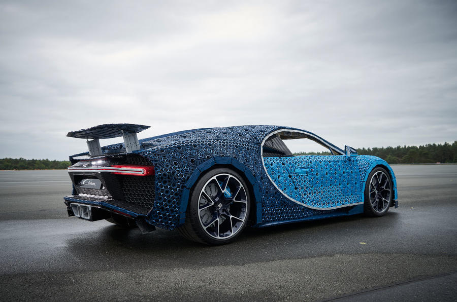 lego-bugatti-chrion-2018-859_0 lego-bugatti-chrion-2018-859_0