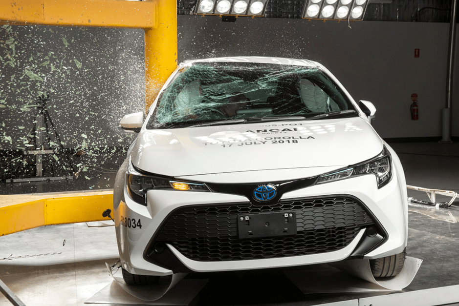 Novo Toyota Corolla tira nota máxima em teste de impacto