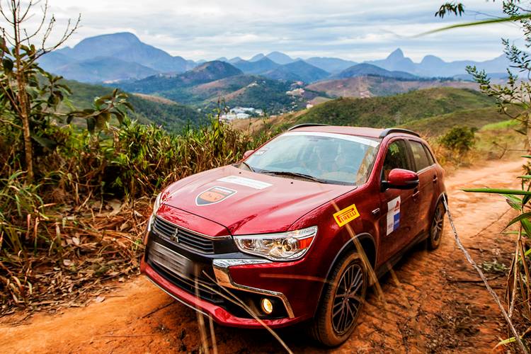 Viva bem: o casal de aposentados que cruza o Brasil em um 4×4
