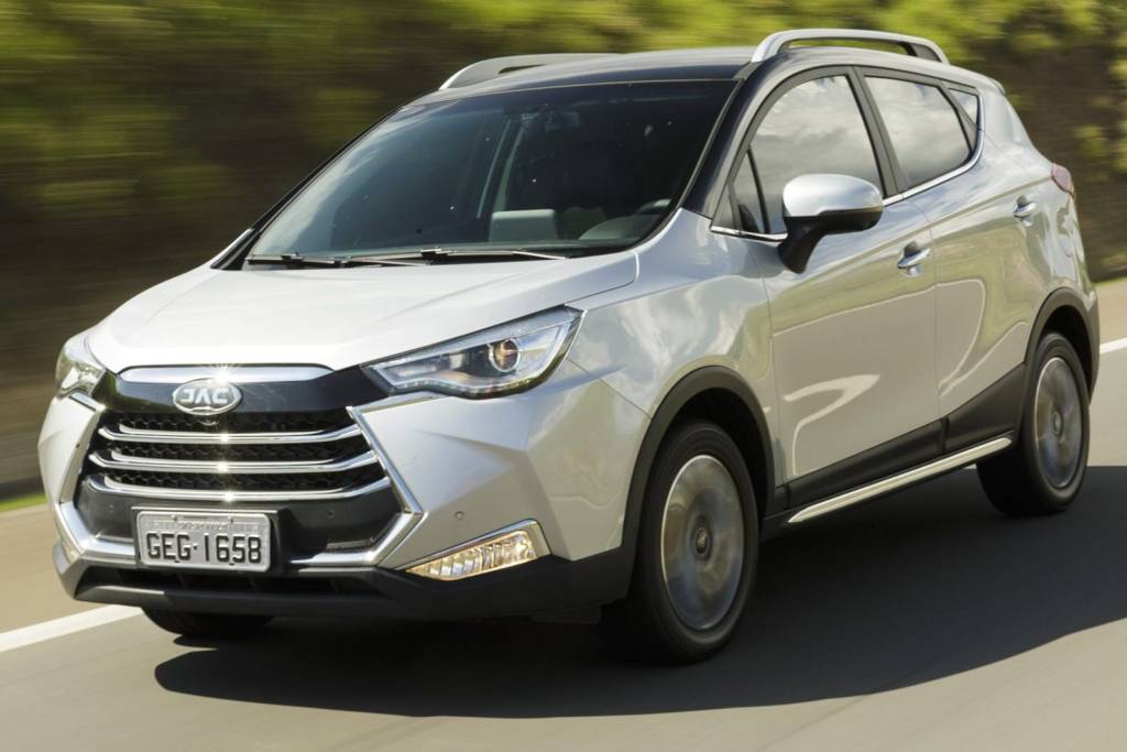 Teste: JAC T50 aposta em conteúdo, já que o desempenho não ajuda