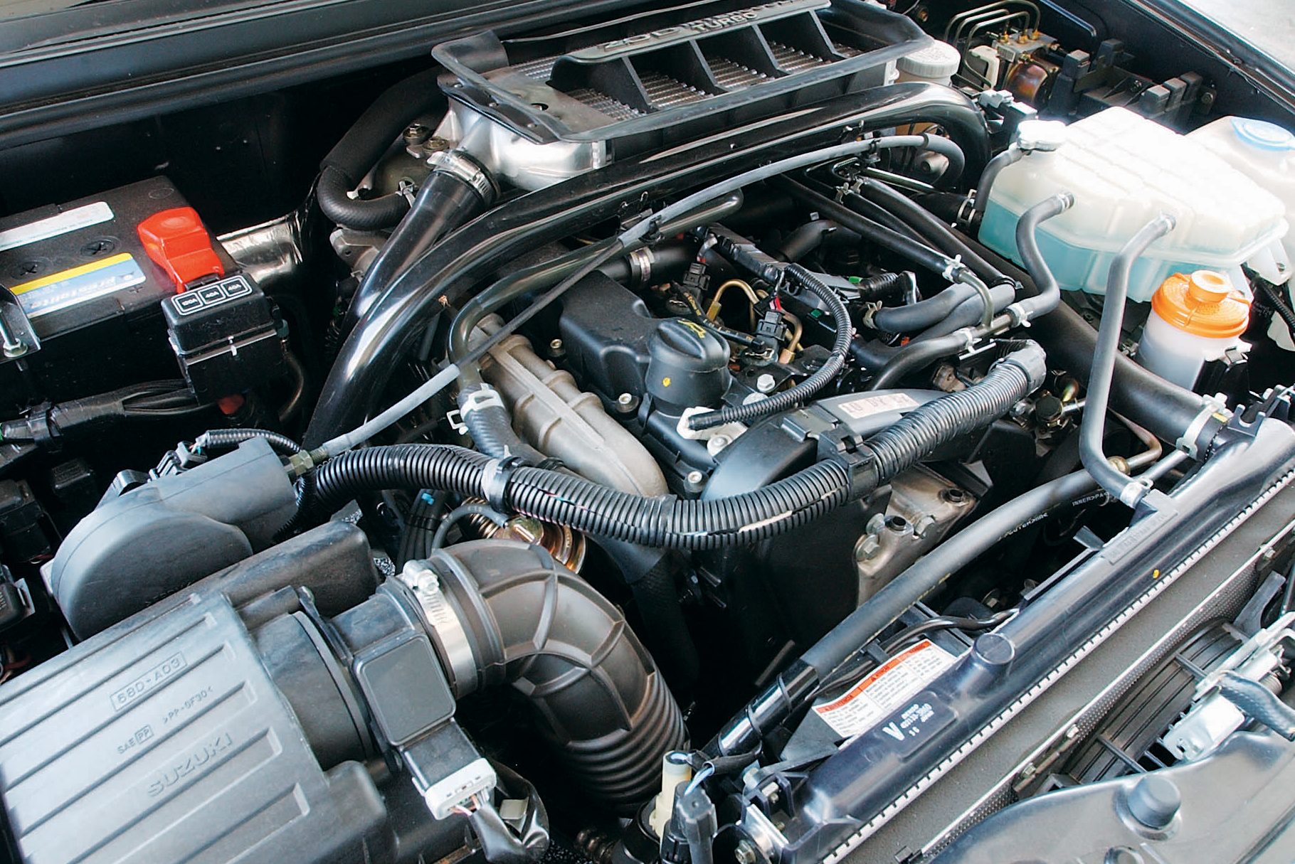 Motor turbodiesel RHZ com inje&ccedil;&atilde;o common-rail do Grand Vitara 2.0TD, utilit&aacute;rio