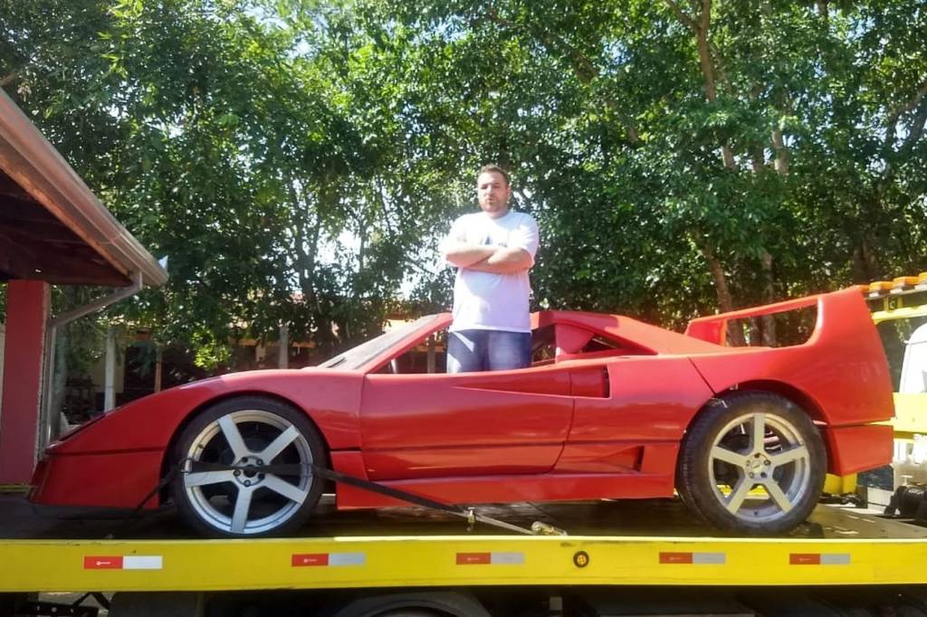 Ferrari processa brasileiro que tentou vender cópia da F40 por R$ 80.000
