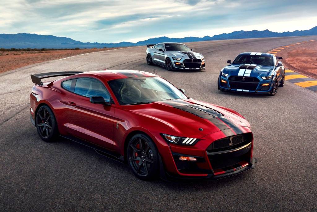 mustang shelby gt500 (4) mustang shelby gt500 (4)