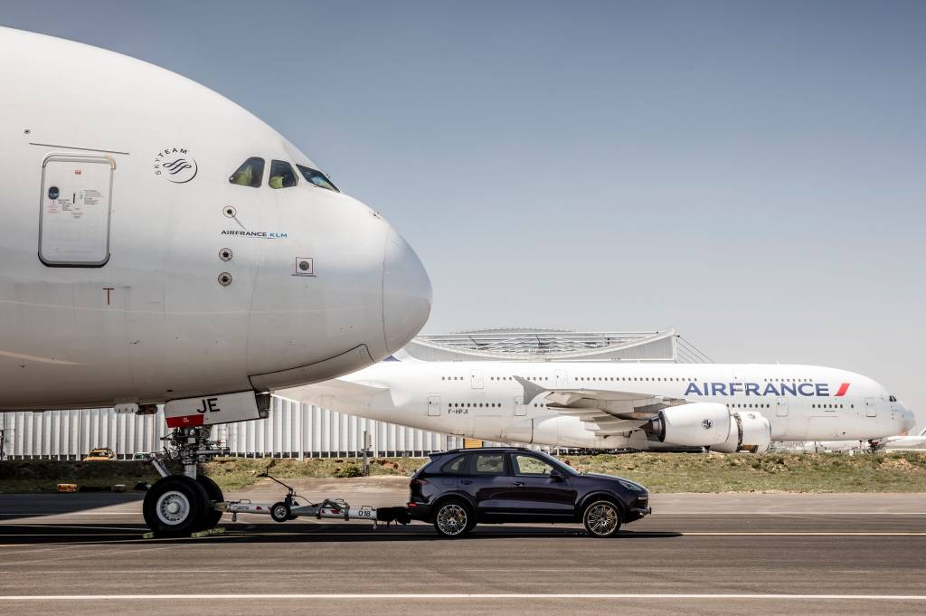 Porsche Cayenne Airbus A380 Porsche Cayenne Airbus A380