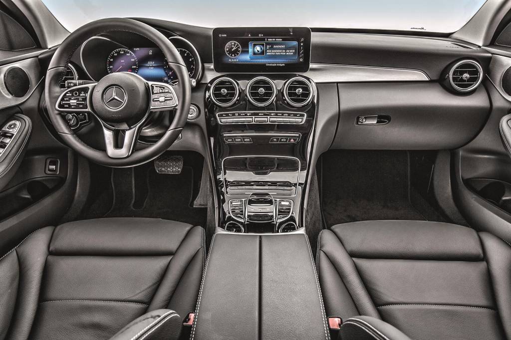 Mercedes Benz C 200 EQ BOOST (3) Mercedes Benz C 200 EQ BOOST (3)