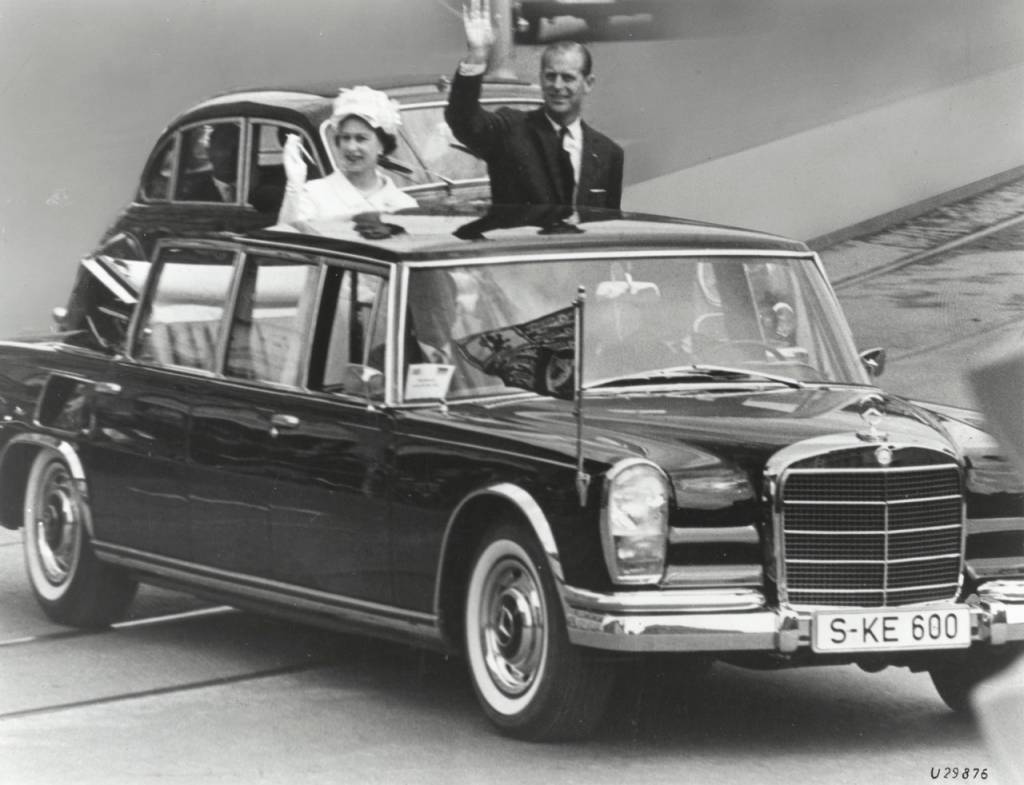 autowp.ru_mercedes-benz_600_pullman_landaulet_queen_elizabeth autowp.ru_mercedes-benz_600_pullman_landaulet_queen_elizabeth