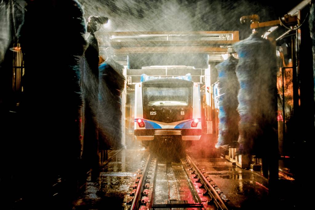 Trens do Metrô de SP são autônomos e têm a força de 347 Amarok V6 juntas