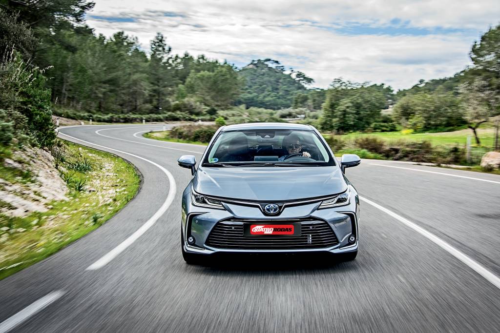 Toyota Corolla 5 Impressões: Toyota Corolla 2020 é tiozão com cara moderna (e motor também)