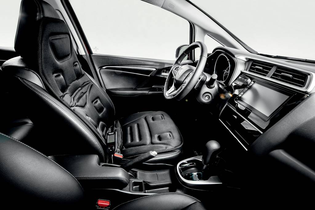 Este massageador reduz mesmo o cansaço de ficar horas sentado no carro?