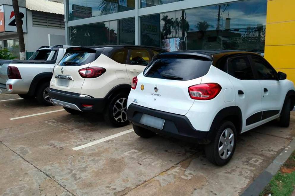 Qualquer um pode deixar seu carro bicolor. Conheça as opções e preços