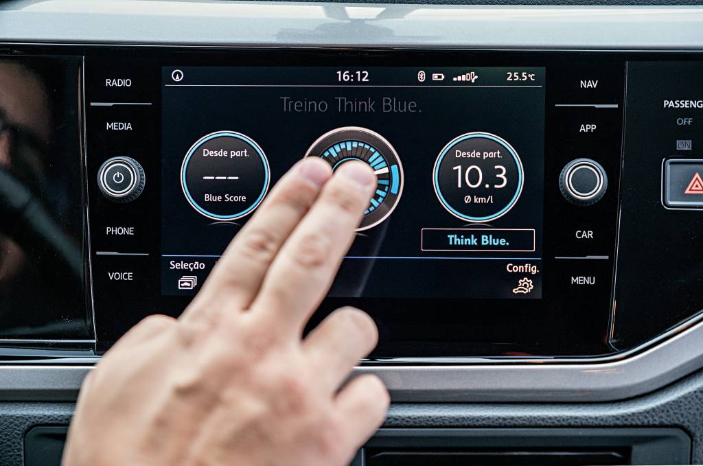 Longa Duração: qual carro da nossa frota tem a melhor central multimídia?