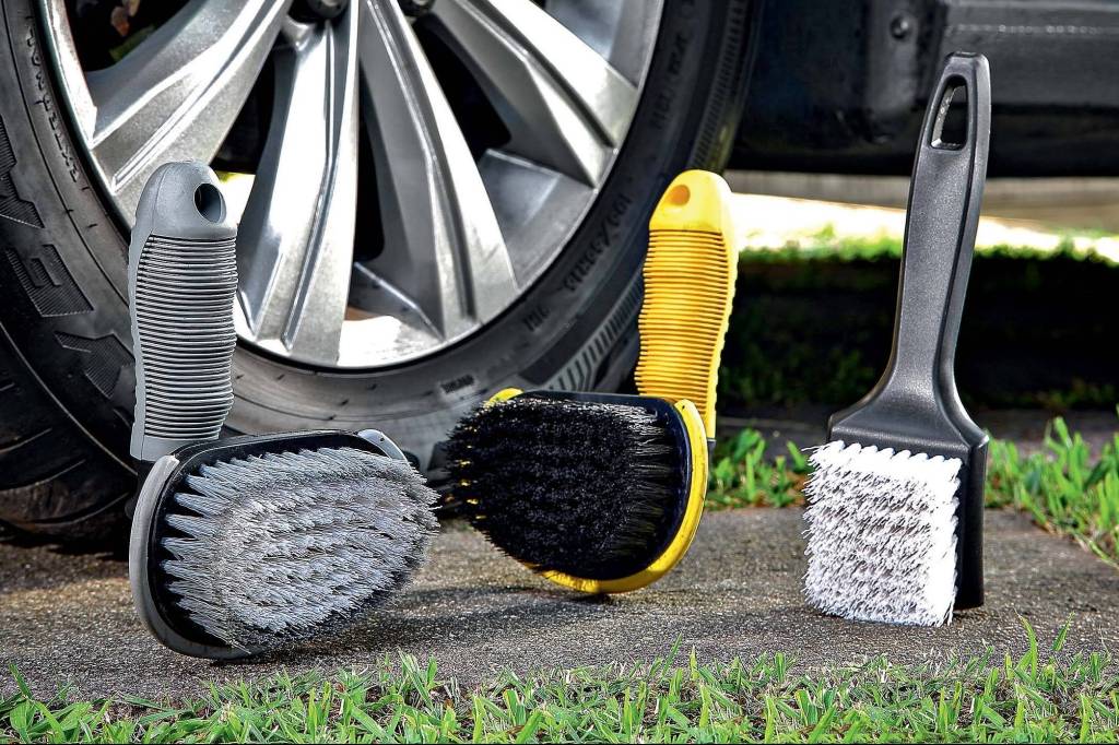 Escovas para lavagem de pneu Cadillac, Vonder e Autoamerica. Escovas para lavagem de pneu Cadillac, Vonder e Autoamerica.