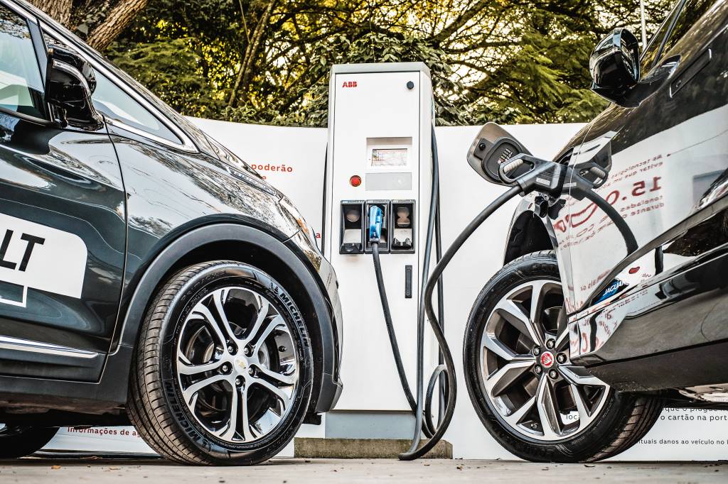 Projeto de lei para carro elétrico nacional tem sinal verde no Senado